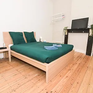 Pensión Cozy And Confortable Near Station, Bruselas